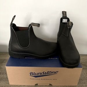 Blundstones
